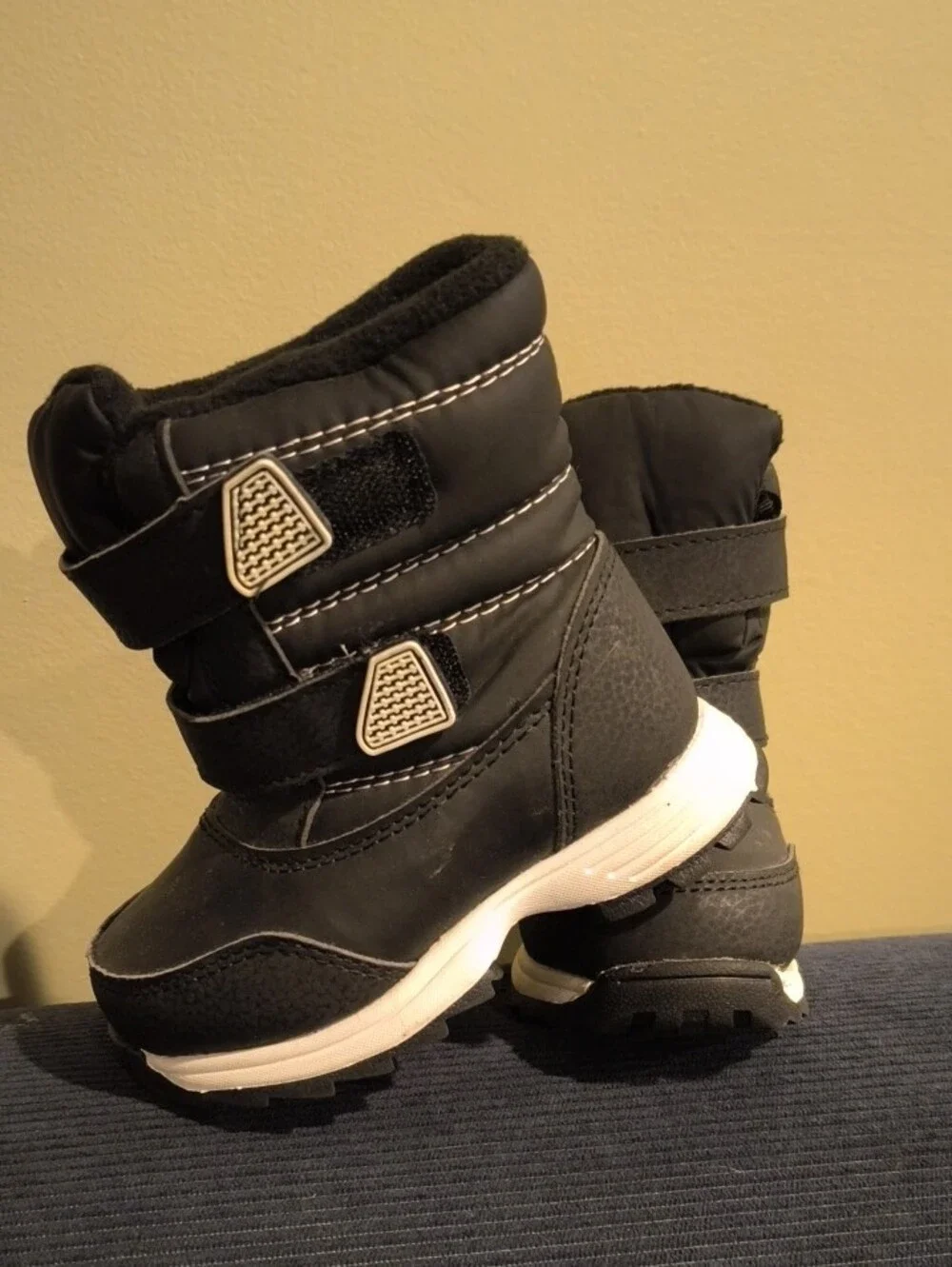 wonder nation Black Kids Rain & Snow Boots with Hook-and-Loop Straps